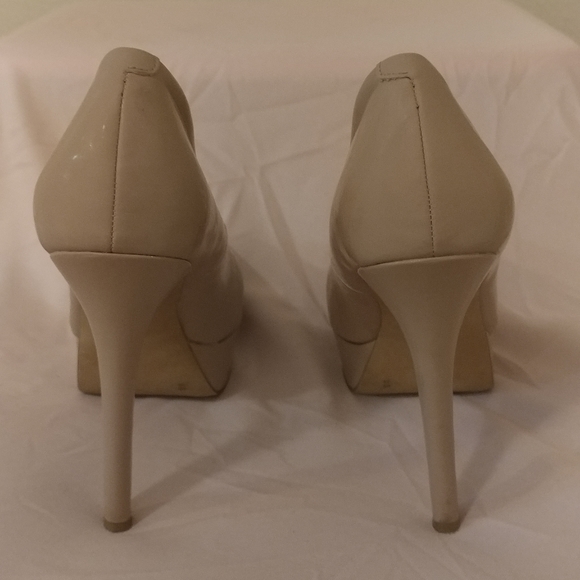 Jessica Simpson Heels Sz 8 - Picture 4 of 4